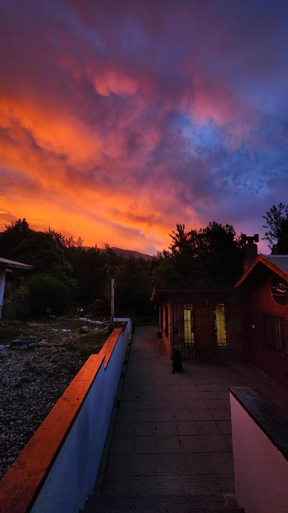 Cuatro Cerros Hostel San Carlos de Bariloche Eksteriør billede